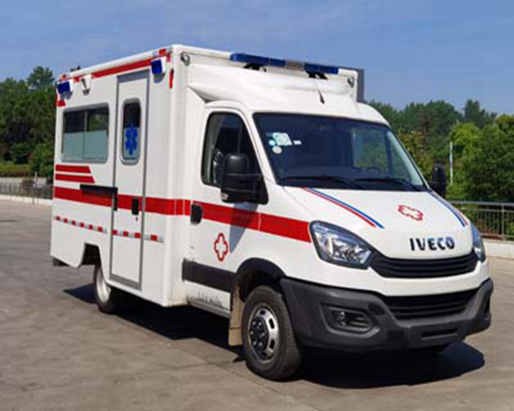 依维柯CLH5040XJHN6型救护车