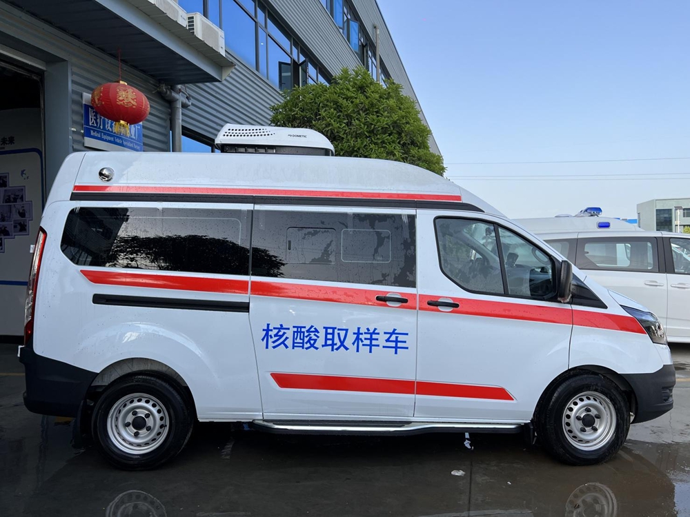 双窗口福特V362核酸采样车