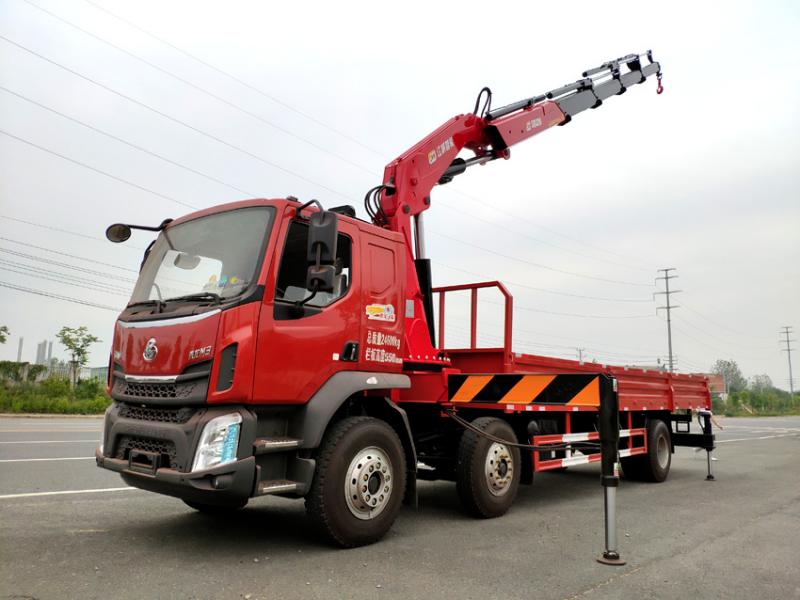 SQ320ZB4柳汽乘龙折臂随车吊