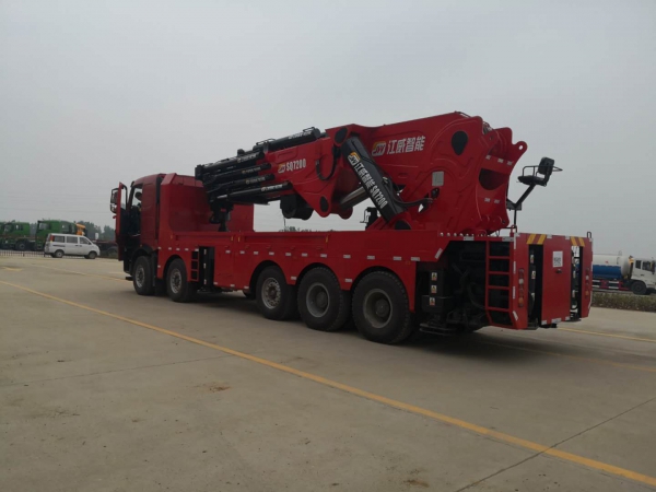 SQ7200ZB6江威大吨位折臂吊