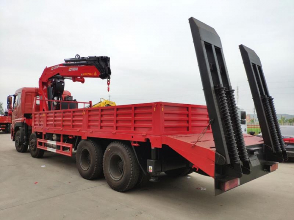 SQ240ZB4东风专底折臂随车吊
