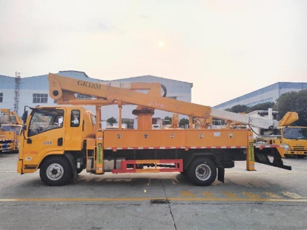陕汽18米绝缘臂高空车